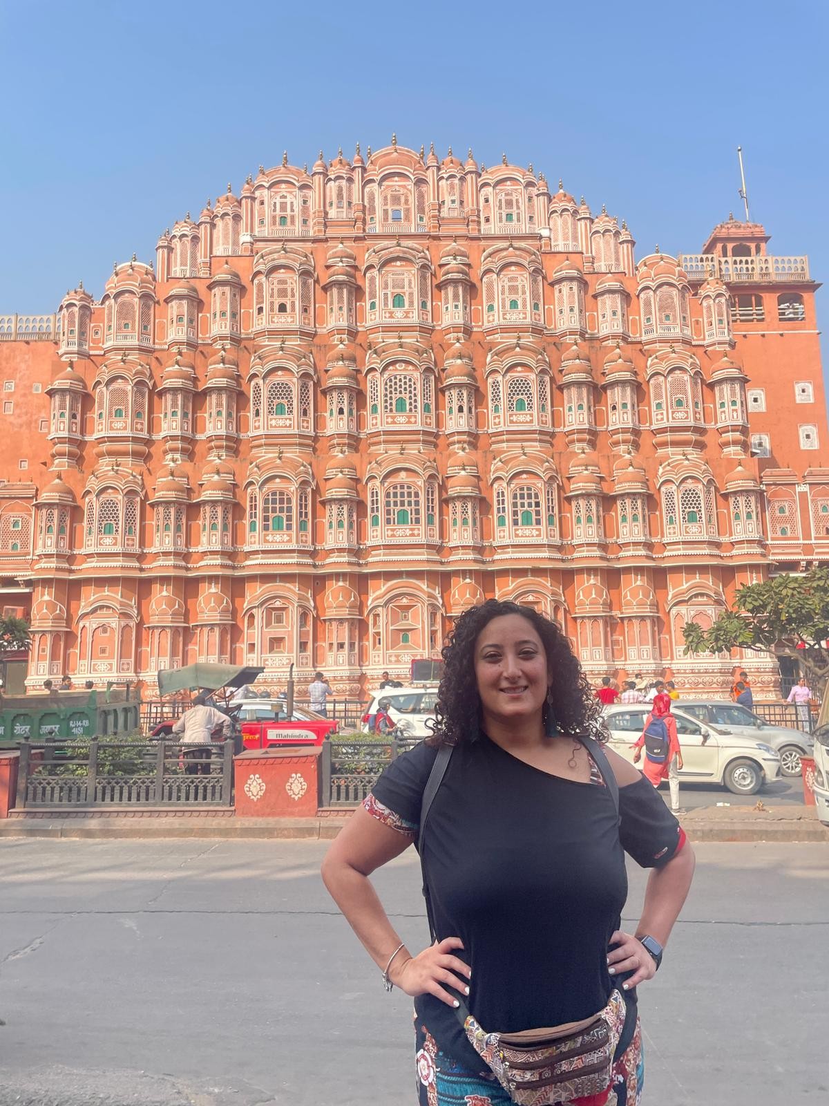 Mighty Bunkin' posing proudly before the breathtaking Hawa Mahal in Jaipur.
